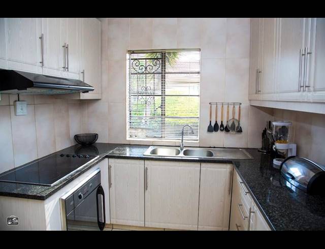3 BEDROOM HOUSE FOR SALE IN PRIMROSE HILL